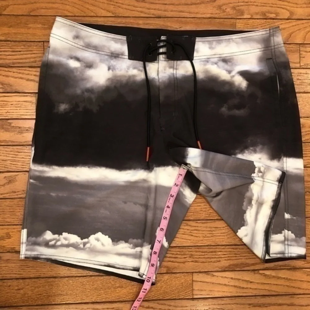 American Eagle Outfitters men’s swim shorts size extra large - Picture 4 of 7